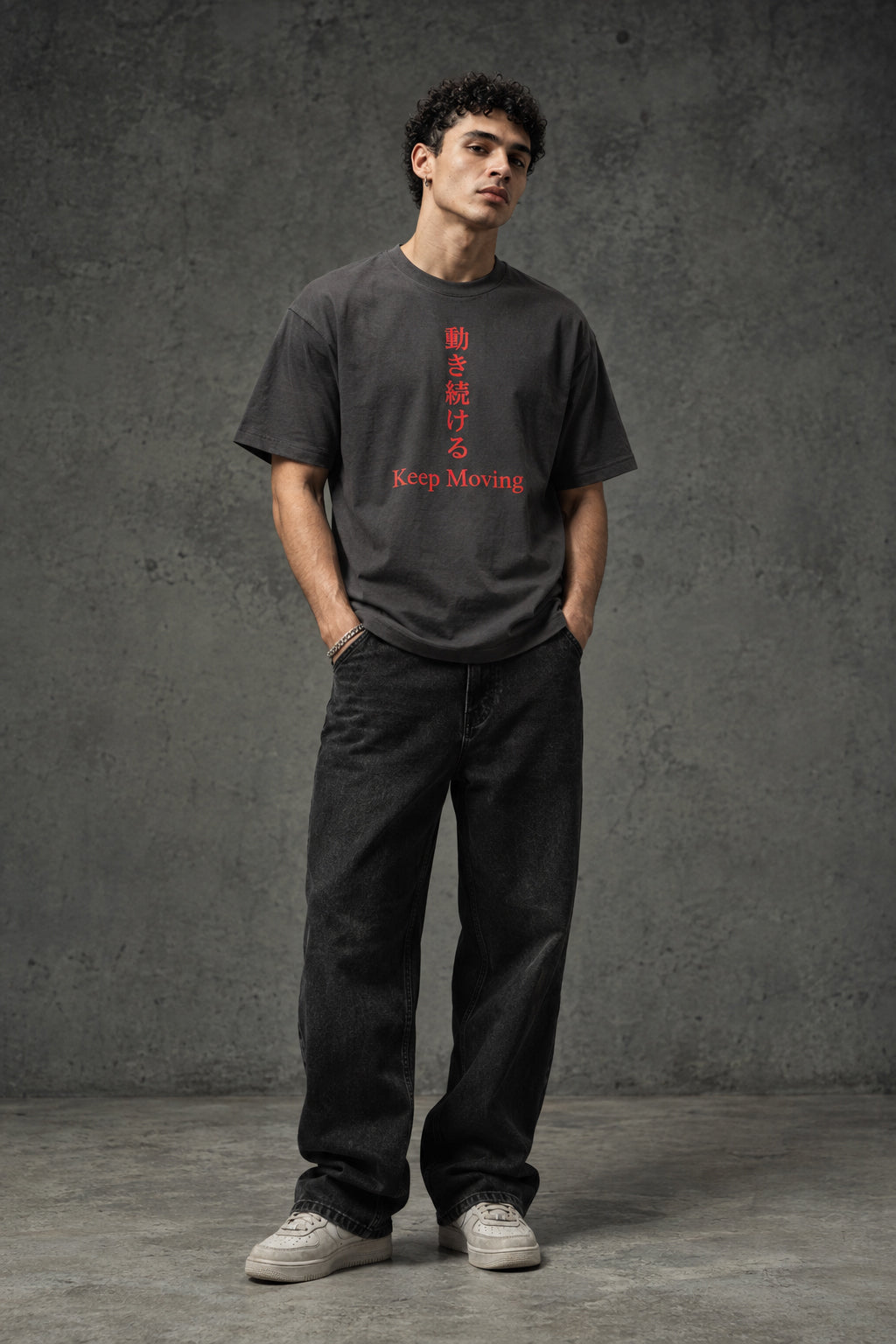 Oversized unisex tee with Japanese characters