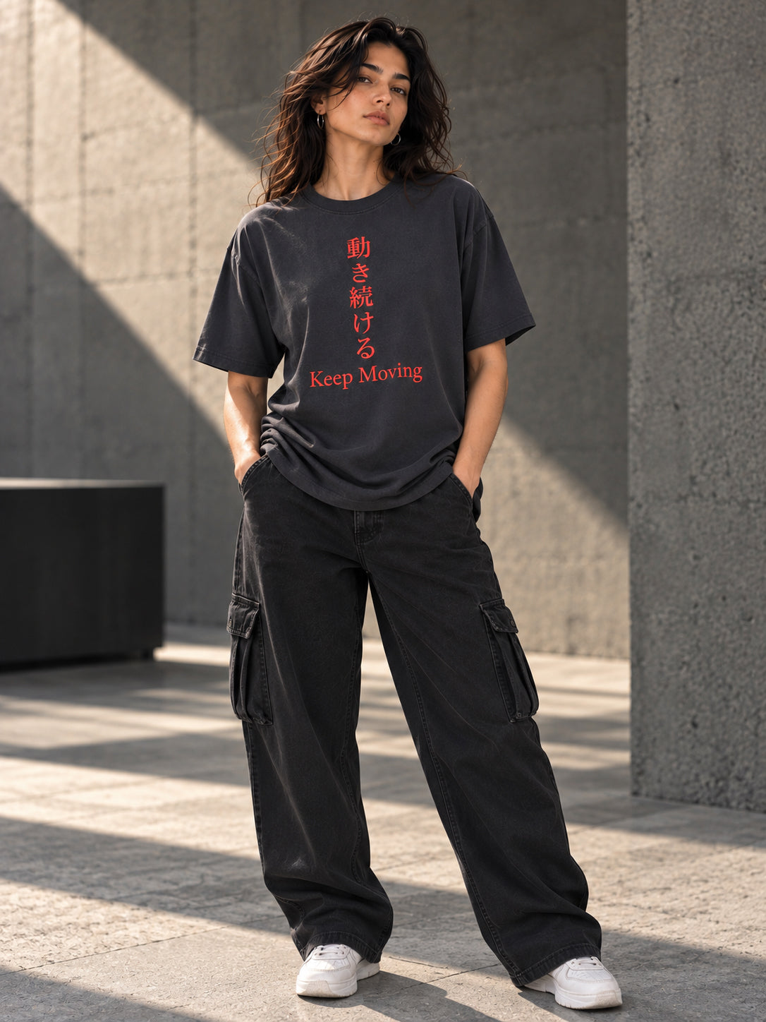 Oversized unisex tee with Japanese characters